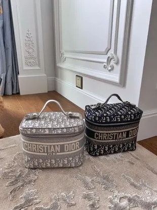 Designer Handbags - DOR - 6104