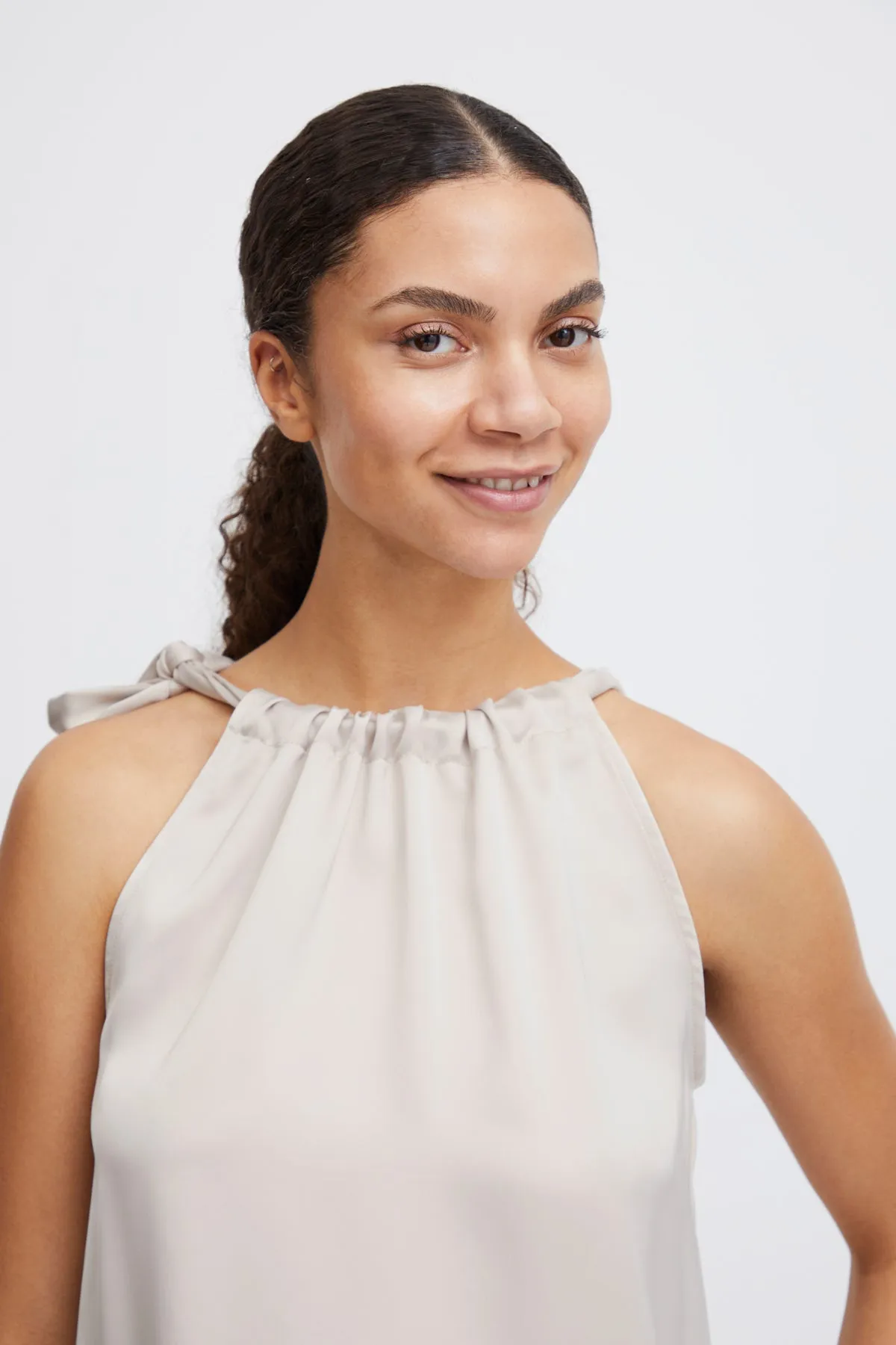 Esto Sleeveless Blouse