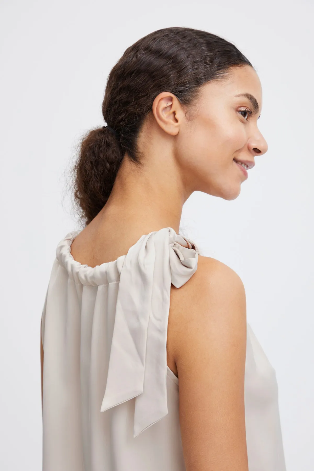 Esto Sleeveless Blouse